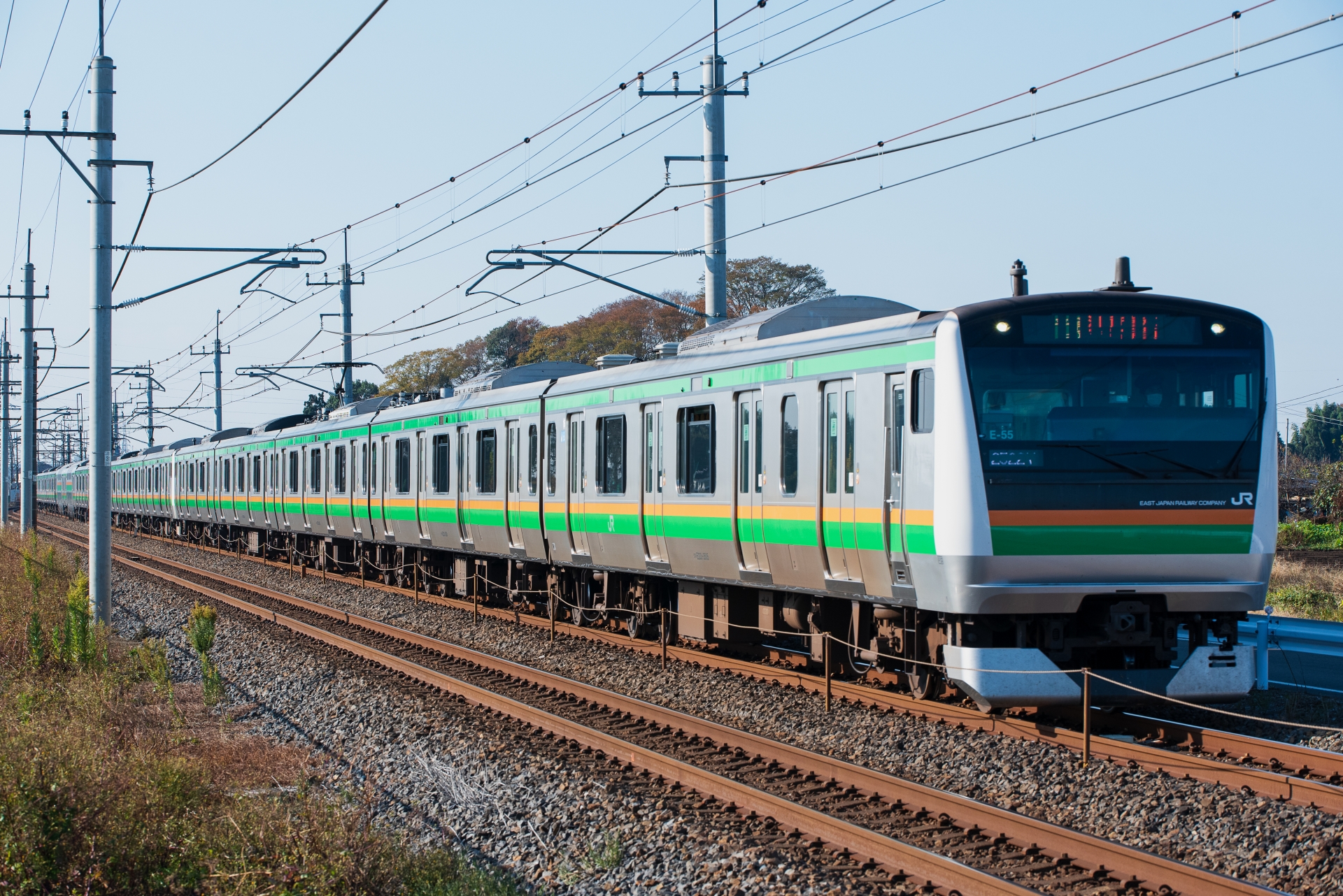 電車・鉄道クイズ（E233系）