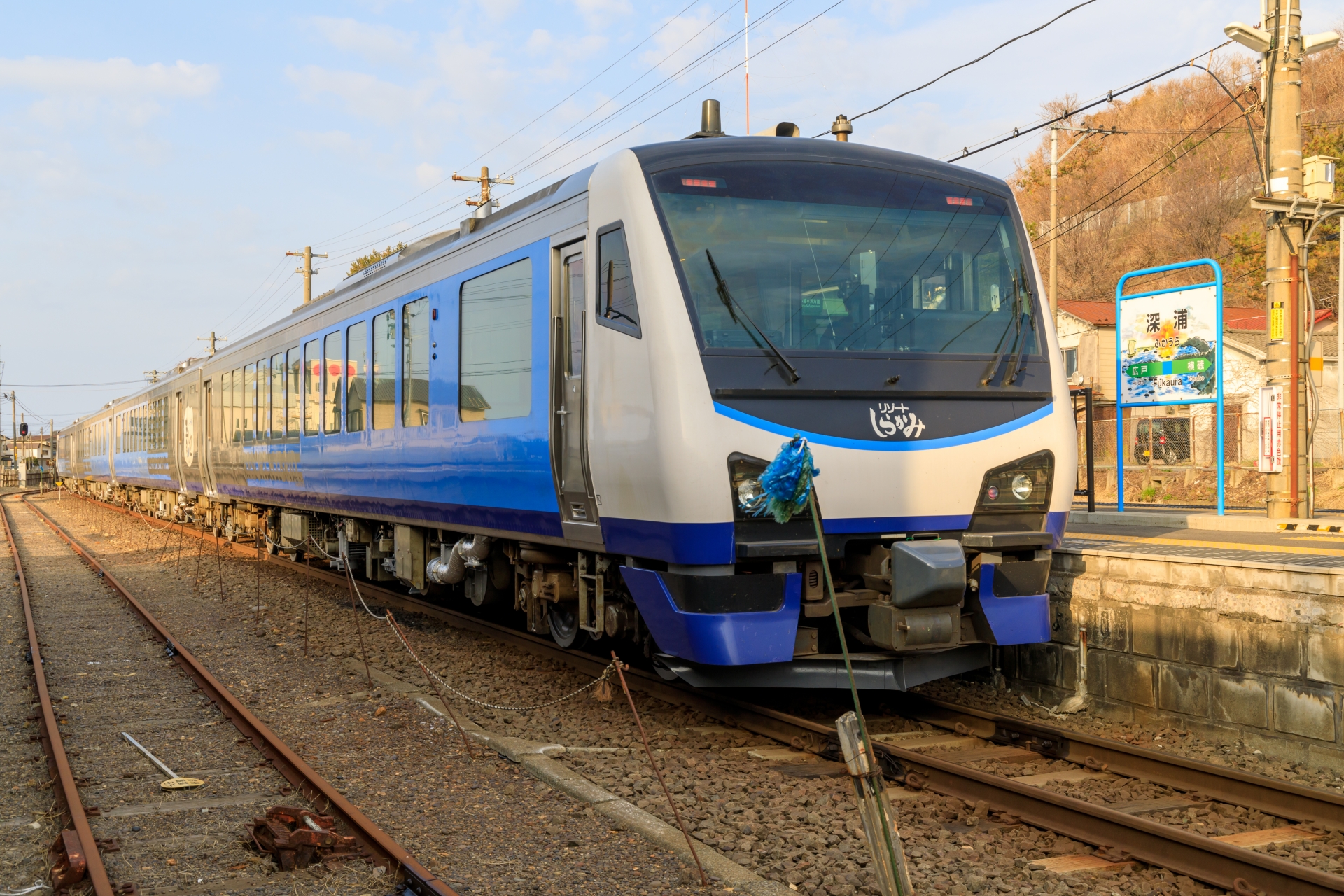 電車・鉄道クイズ（リゾートしらかみ、青池編成）